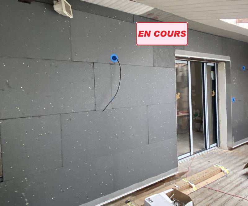 Pose Polystyrène sur façades d'une maison à Villenave d'Otnon